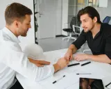 Negocjacje z deweloperem: Jak zyskać 3-10% i cenne dodatki?
