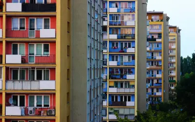 Mieszkanie komunalne: Jak kupić, gdy nie jesteś najemcą?
