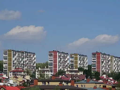 Jak dojechać na Osiedle Złotego Wieku w Krakowie? Kompletny poradnik