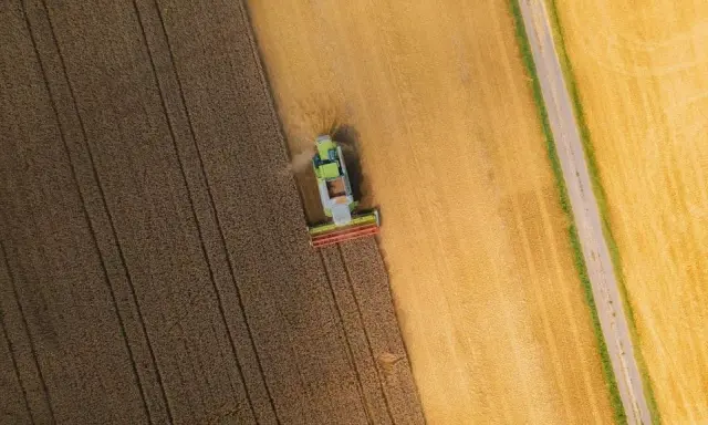 Jak uzyskać zgodę KOWR na sprzedaż ziemi? Uniknij błędów!